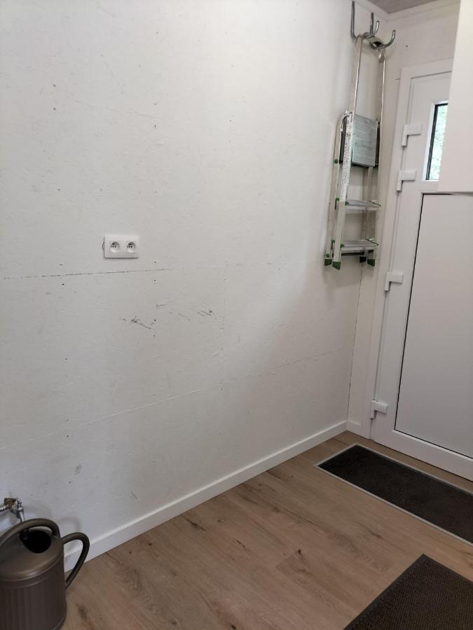 Theressa - Free Wifi En Netflix Zutendaal Bagian luar foto