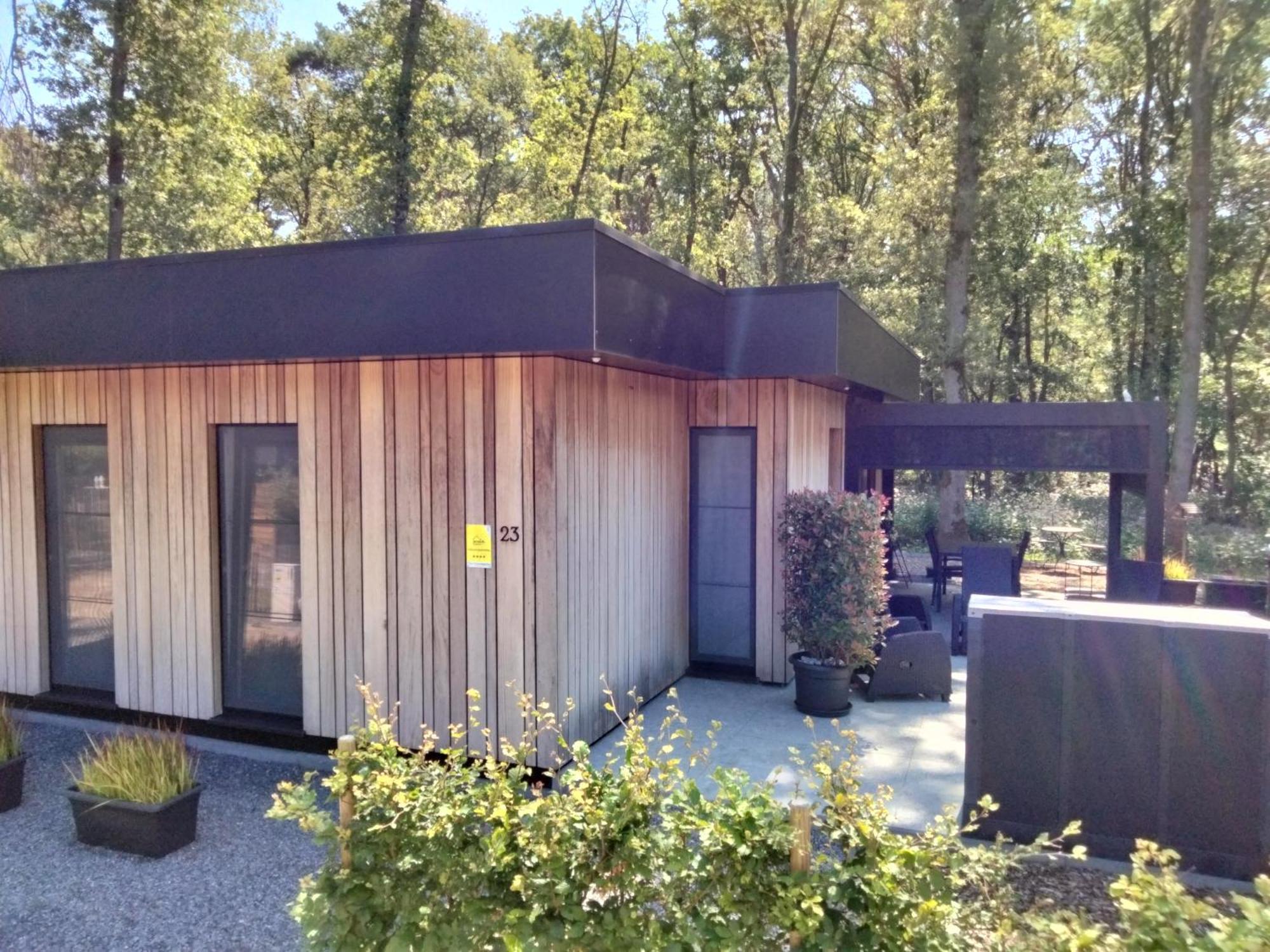 Theressa - Free Wifi En Netflix Zutendaal Bagian luar foto